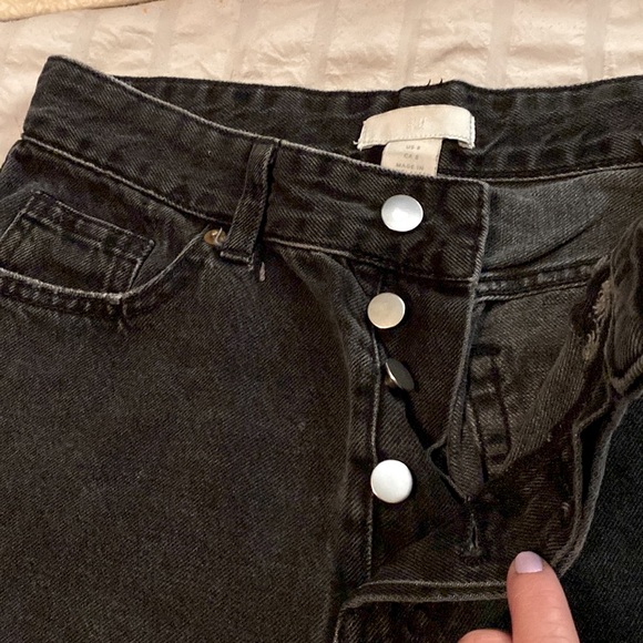 H&M High Waisted Ankle Length Mom Jean - Picture 3 of 8